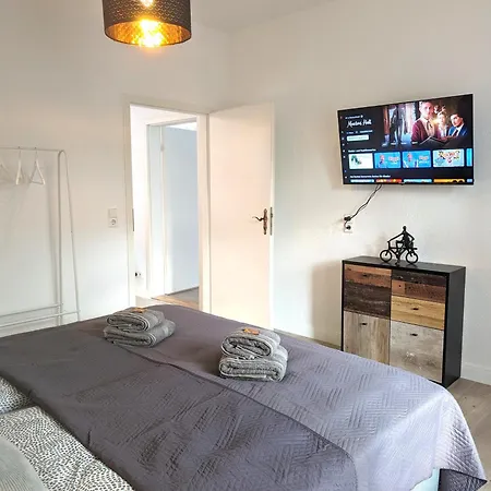 Flexibilitaet Pur- Perfektes Fuer Familien Und Geschaeftsreisende 5 Schlafplaetze, Amazon Prime & Pkw Parkplatz Inklusive شقة *