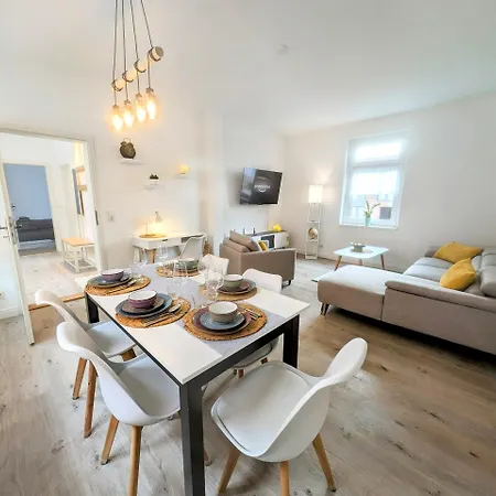 Casa Modern Vintage Flexibilitaet Pur- Perfektes Fuer Familien Und Geschaeftsreisende 5 Schlafplaetze, Vollausstattung, Amazon Prime & Parkplatz Inklusive Apartment Magdeburg